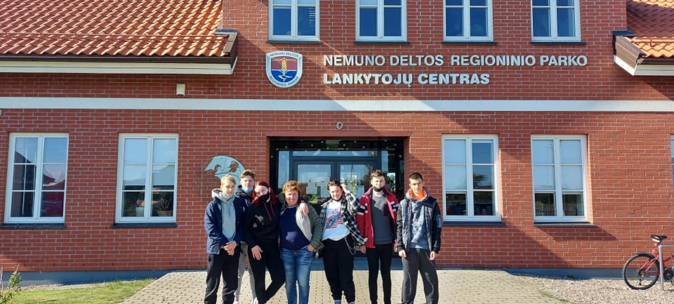 Geografijos – chemijos integruota pamoka netradicinėje aplinkoje.